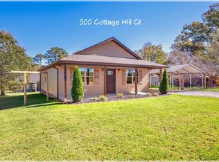 300 Cottage Hill Ct, Seneca, SC 29678
