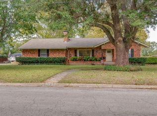 417 Meadow Ln, Bonham, TX 75418