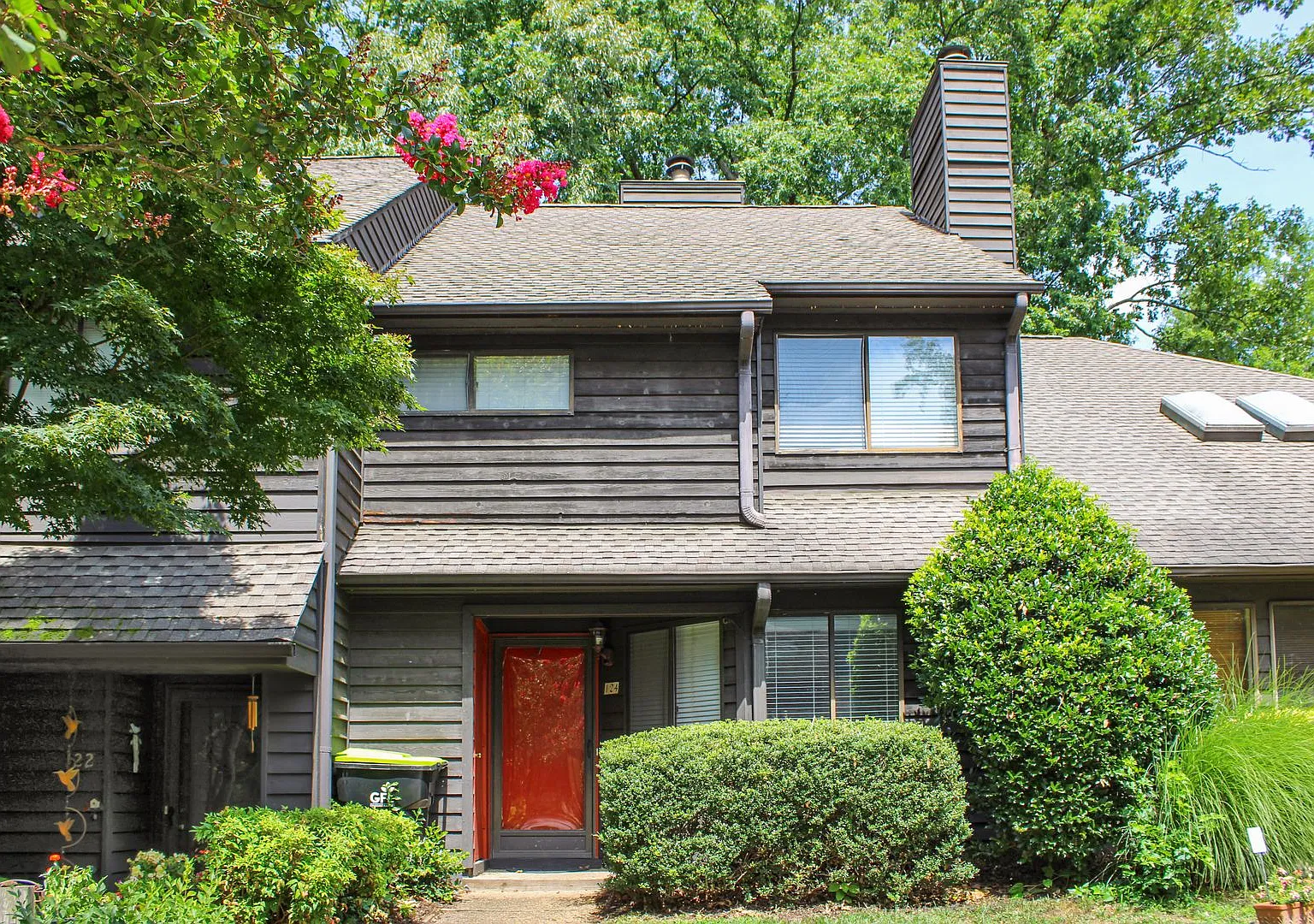 Cozy 2-story Townhouse — Photo 1