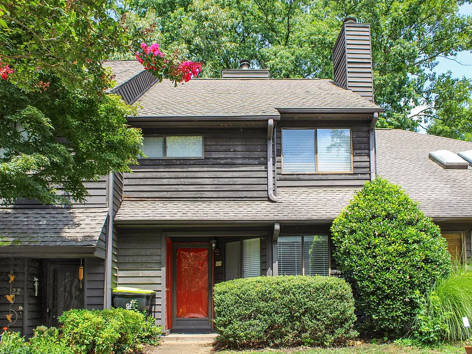124 Blithe Ct