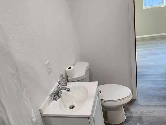 2nd image of 10247 Parkinson Ave