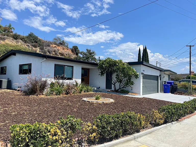 4125 Olympic St — Photo 23