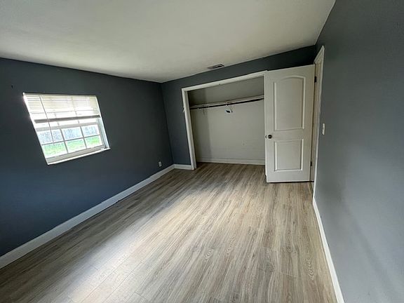 5th image of 2831 NE Savannah Rd