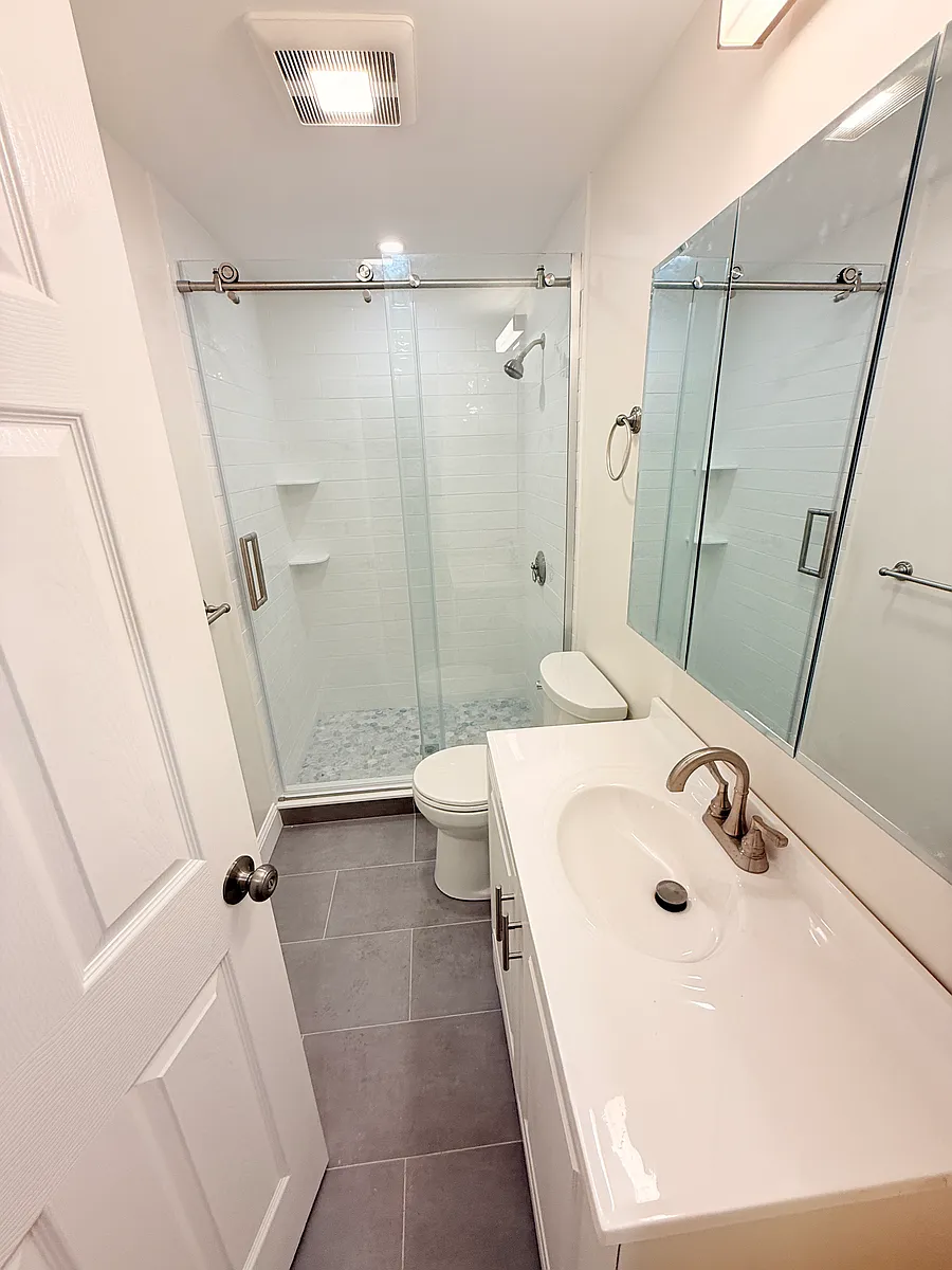 Building Photo - 27 Queensberry St #7