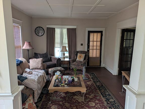 4th image of 115 Greenwood Ave