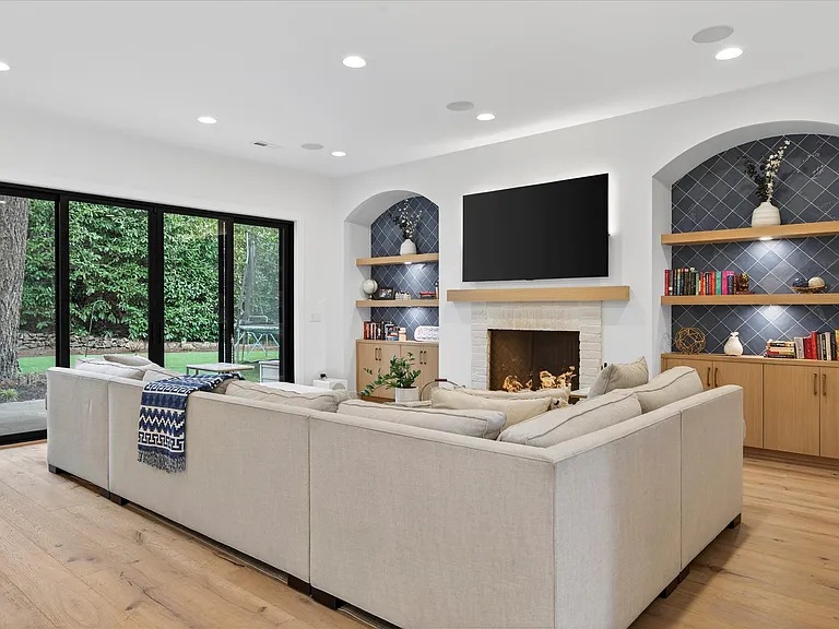 825 Ellis Ave — Photo 35