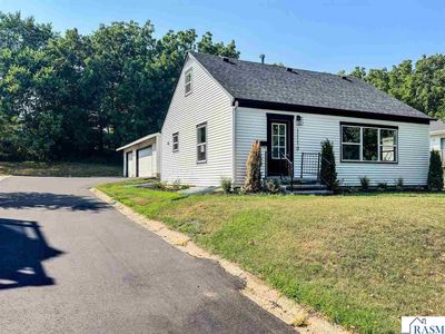 1110 S Washington Ave, Saint Peter, MN, 56082