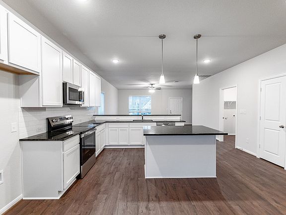 7th image of this home