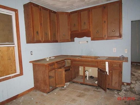 5th image of 1424 Taylor Ave