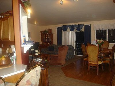 3rd image of 717 NE 176th Ct