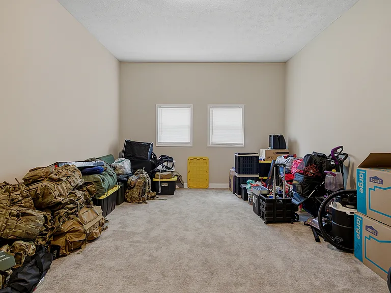 6853 Marlowe Dr — Photo 36