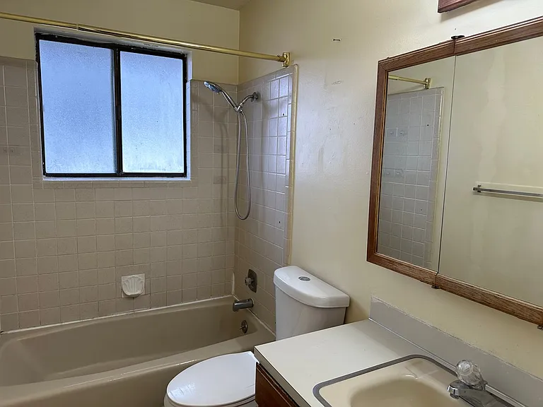3221 Van Buren Ave #A — Photo 4
