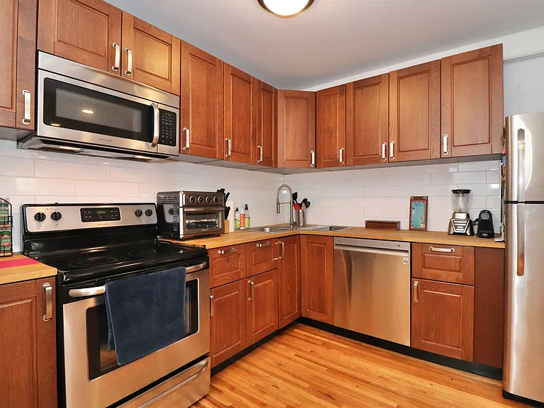206 Beacon Ave #2 — Photo 11