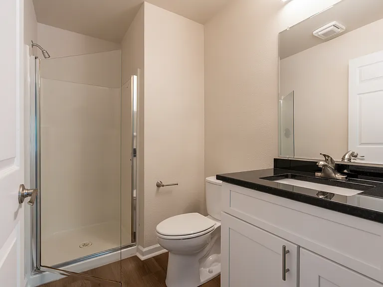 Bellevue Heights Apartments — Photo 10