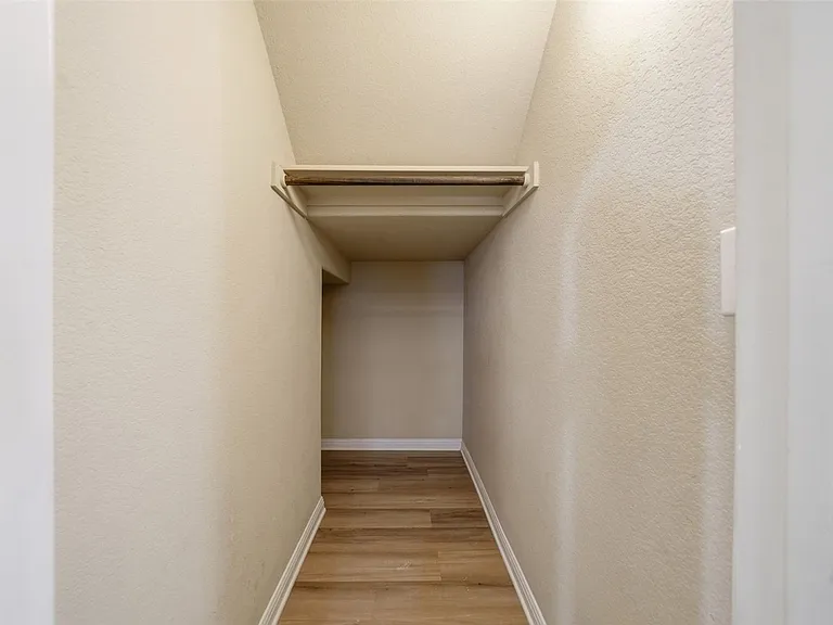 613 Longhorn Cavern Rd — Photo 18