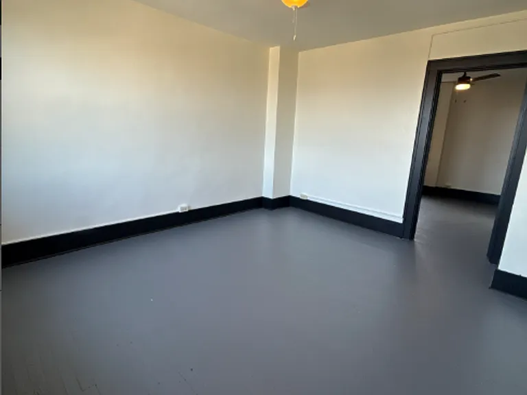 3225 W Liberty Ave — Photo 11