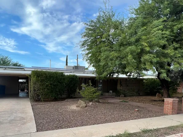 8255 E Koralee Pl, Tucson, AZ 85710