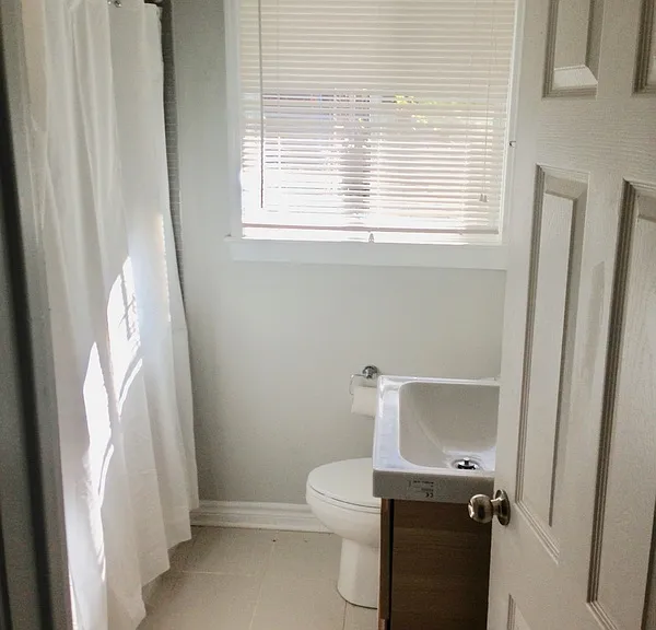 1148 Woodroffe Ave #A — Photo 5
