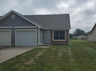 115 SE 1161st #B, Knob Noster, MO 65336