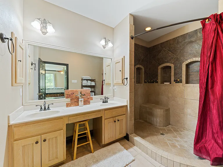 103 Saddle View Dr — Photo 28