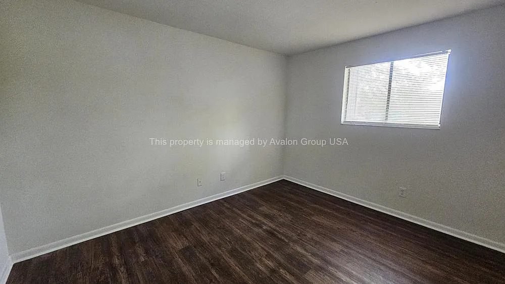 2 bed, 729 sqft, $925 — Photo 3