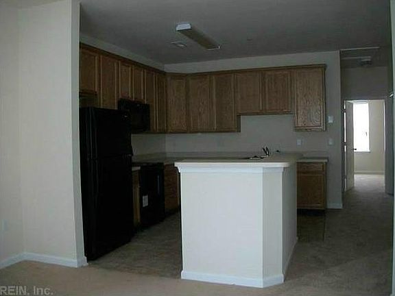 2nd image of 806 W Washington St Unit 301