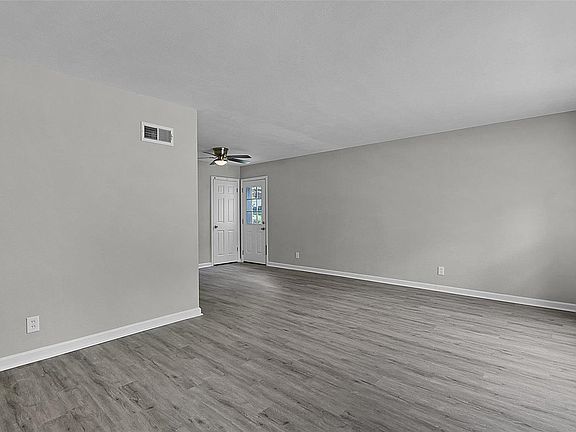 5th image of 921 Frost Ave