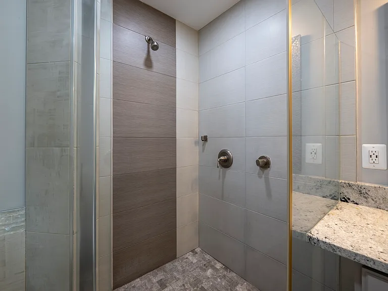 8808 Liberty Ln — Photo 40