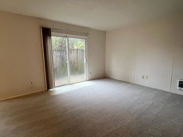 1342 SE Tacoma St — Photo 10