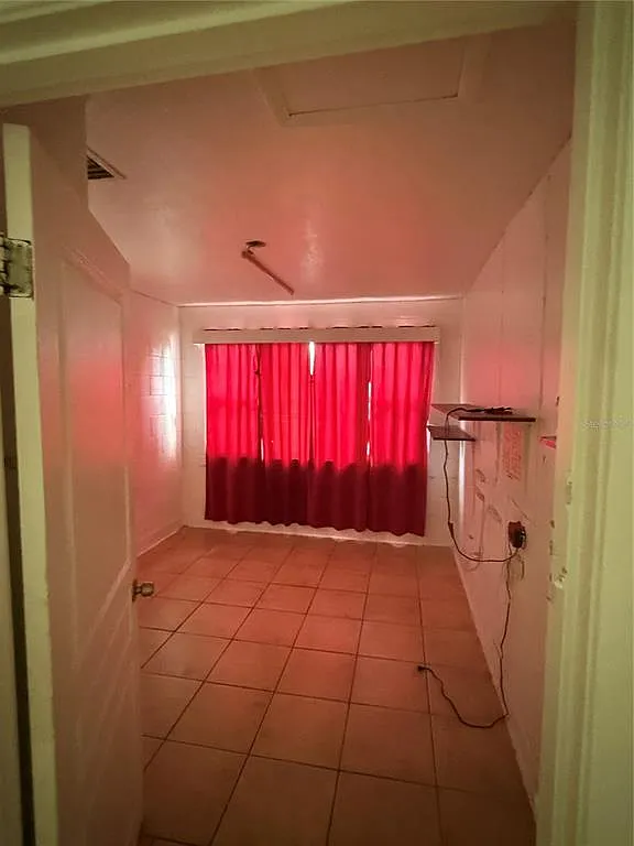 4 bed, 1.5 bath, 1175 sqft, $2,500 — Photo 4