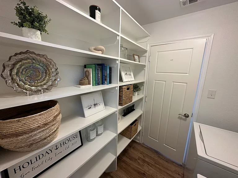 127 Jeffrey Cir — Photo 19
