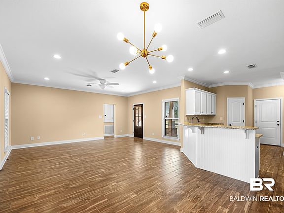4th image of 1211 Pembroke Way