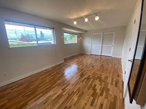 1050 Tacoma Ave NE — Photo 50