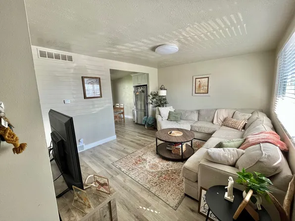 627 S 300 E, Pleasant Grove, UT 84062