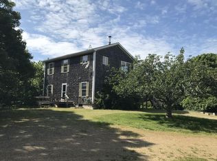 2 Opies Ln, Aquinnah, MA 02535