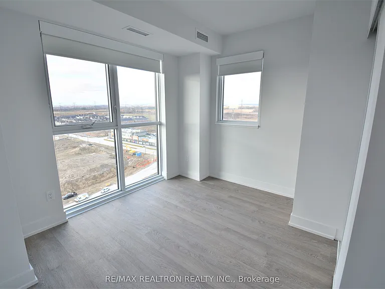 2550 Simcoe St N #1505 — Photo 7