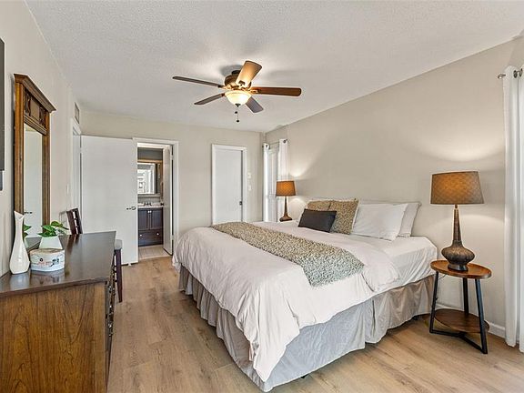 5th image of 5111 Amulet Dr APT 202