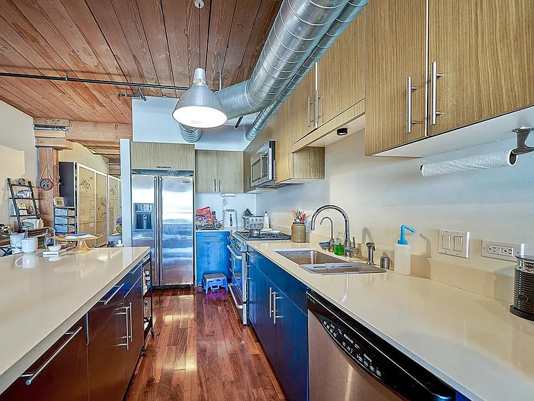 530 S Hewitt St #326 — Photo 11