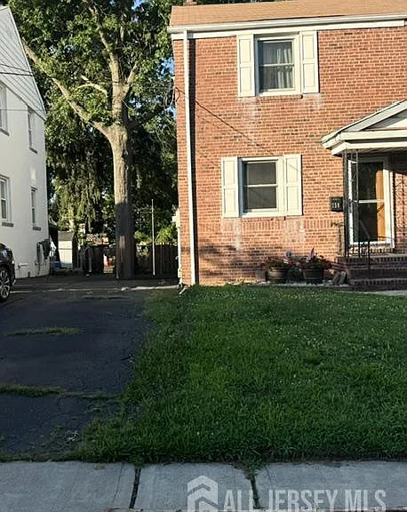 759 W Scott Ave — Photo 1