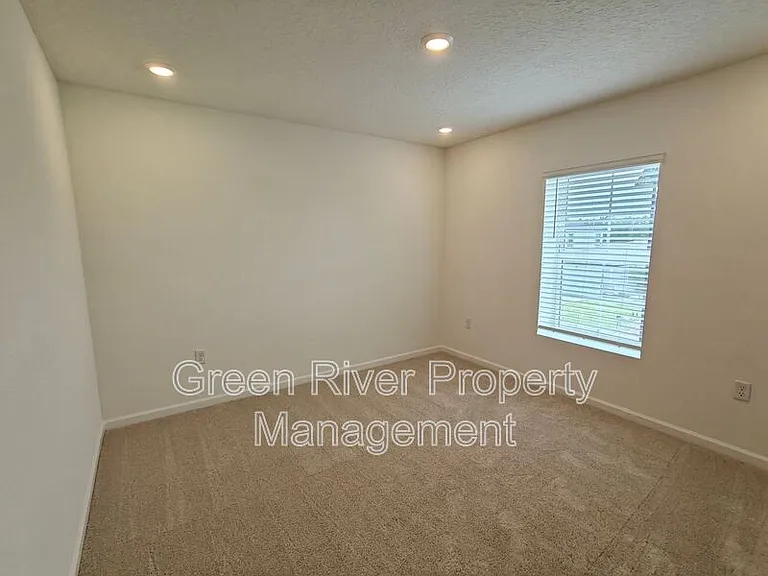 5724 Lagoon Cruise Way — Photo 31