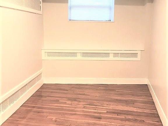 5th image of 166 Salem St APT B1