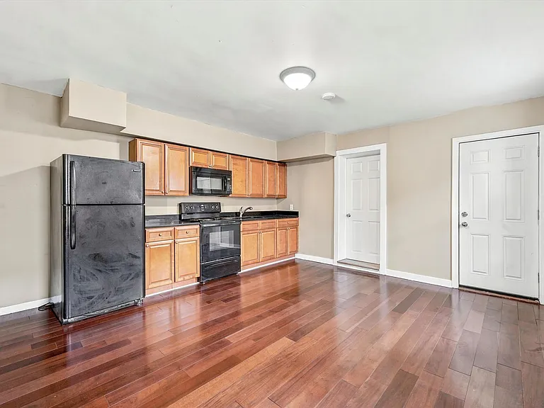 2111 Orthodox St — Photo 11