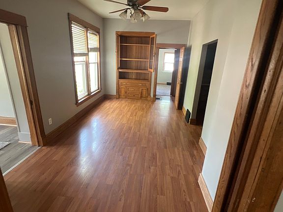 5th image of 515 Arlington St Unit 1
