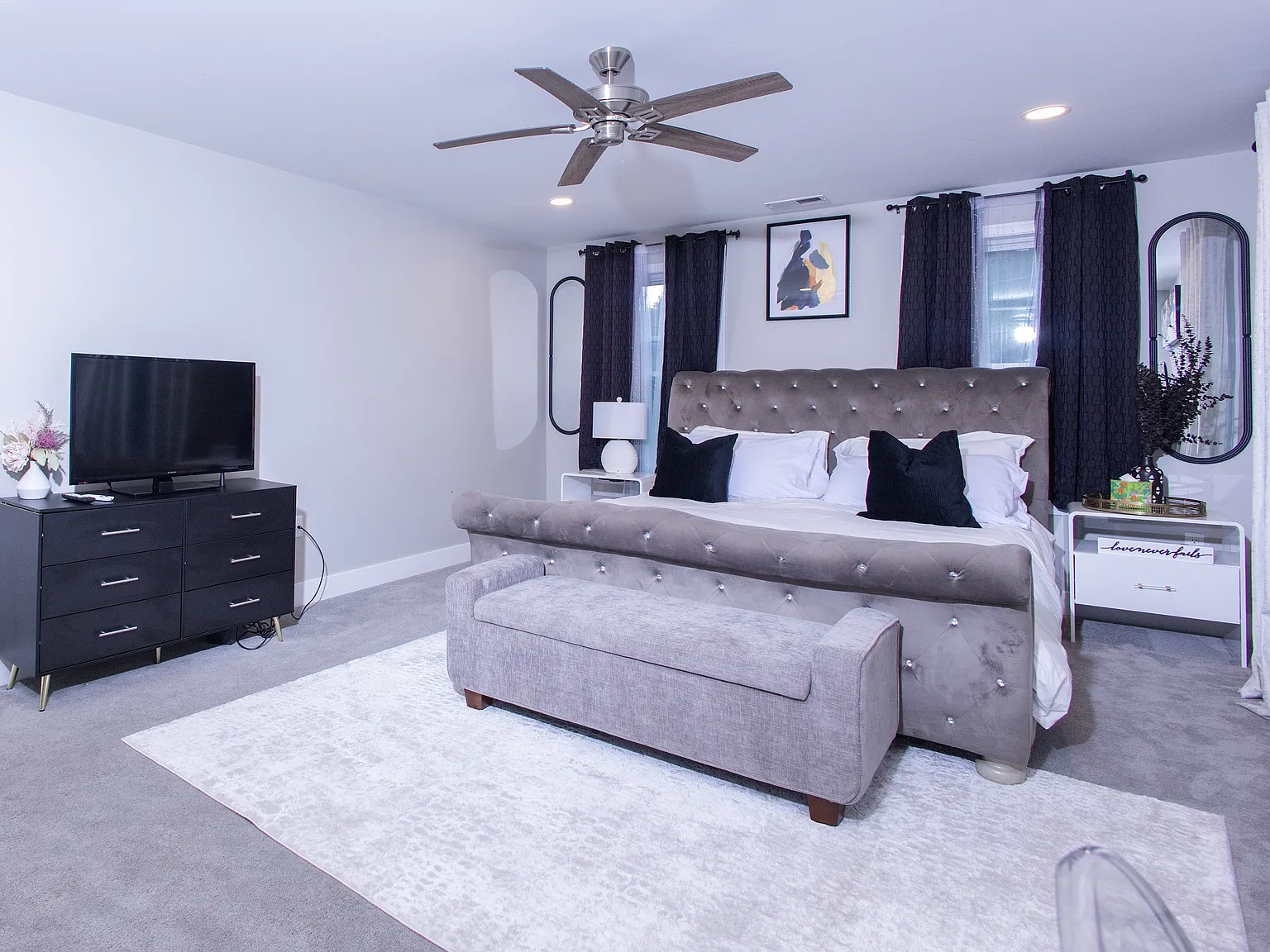 4 bed, 2100 sqft, $4,700 — Photo 3