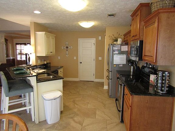 5th image of 43 Lee Road 2144
