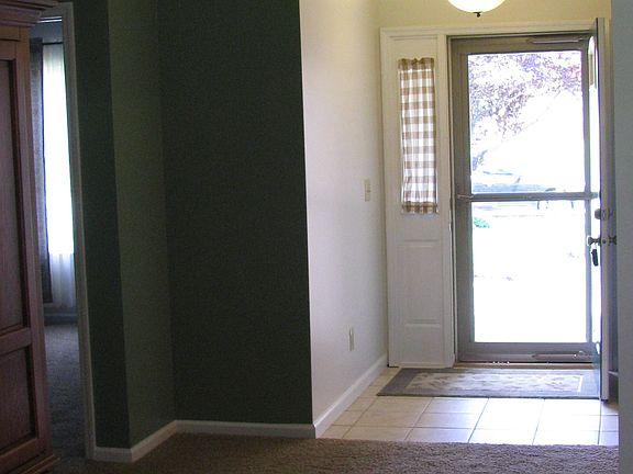 4th image of 134 Warner Dr