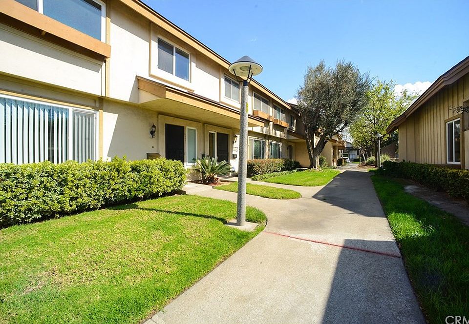 1st image of 10047 Karmont Ave