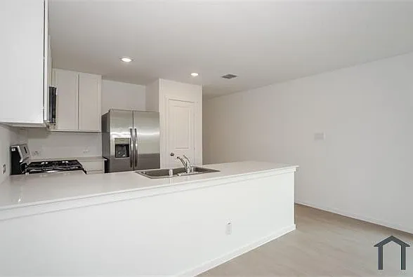 1419 Merlin Bluff St — Photo 10