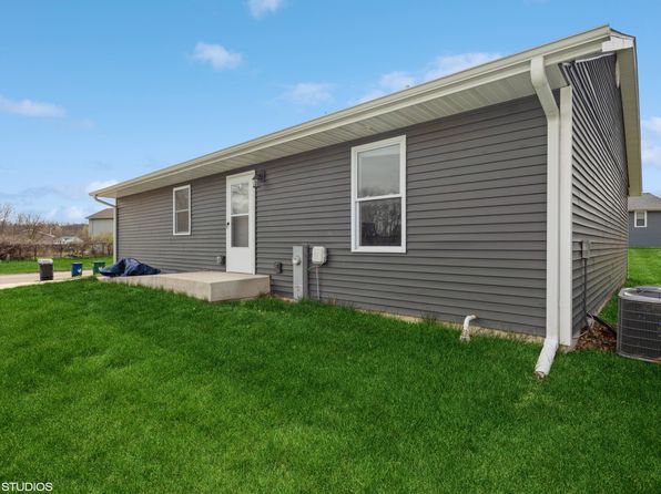 2908 Watertown Ave, Lake Station, IN 46405
