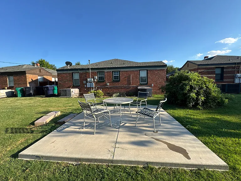 1535 NE 42nd St — Photo 23